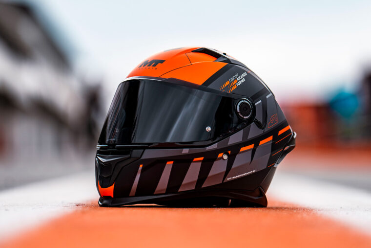 mt-helmets-circuit-valencia-casco-solidario (13)