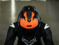 MT Helmets y el Circuit Ricardo Tormo unen fuerzas para ayudar a los afectados por la DANA 19 mt helmets circuit valencia casco solidario (29)