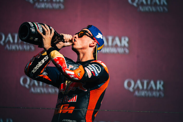 pedro-acosta-motogp-portimao-podio (3)