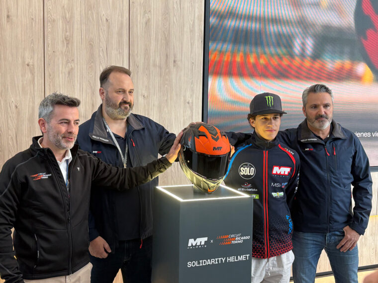 MT Helmets y el Circuit Ricardo Tormo unen fuerzas para ayudar a los afectados por la DANA 1 presentacion mt helmets