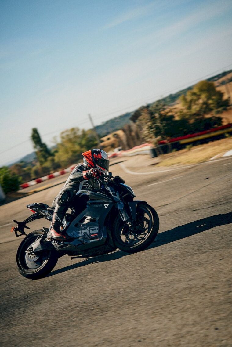 ultraviolette-f77-mach2-superstreet-2025-5